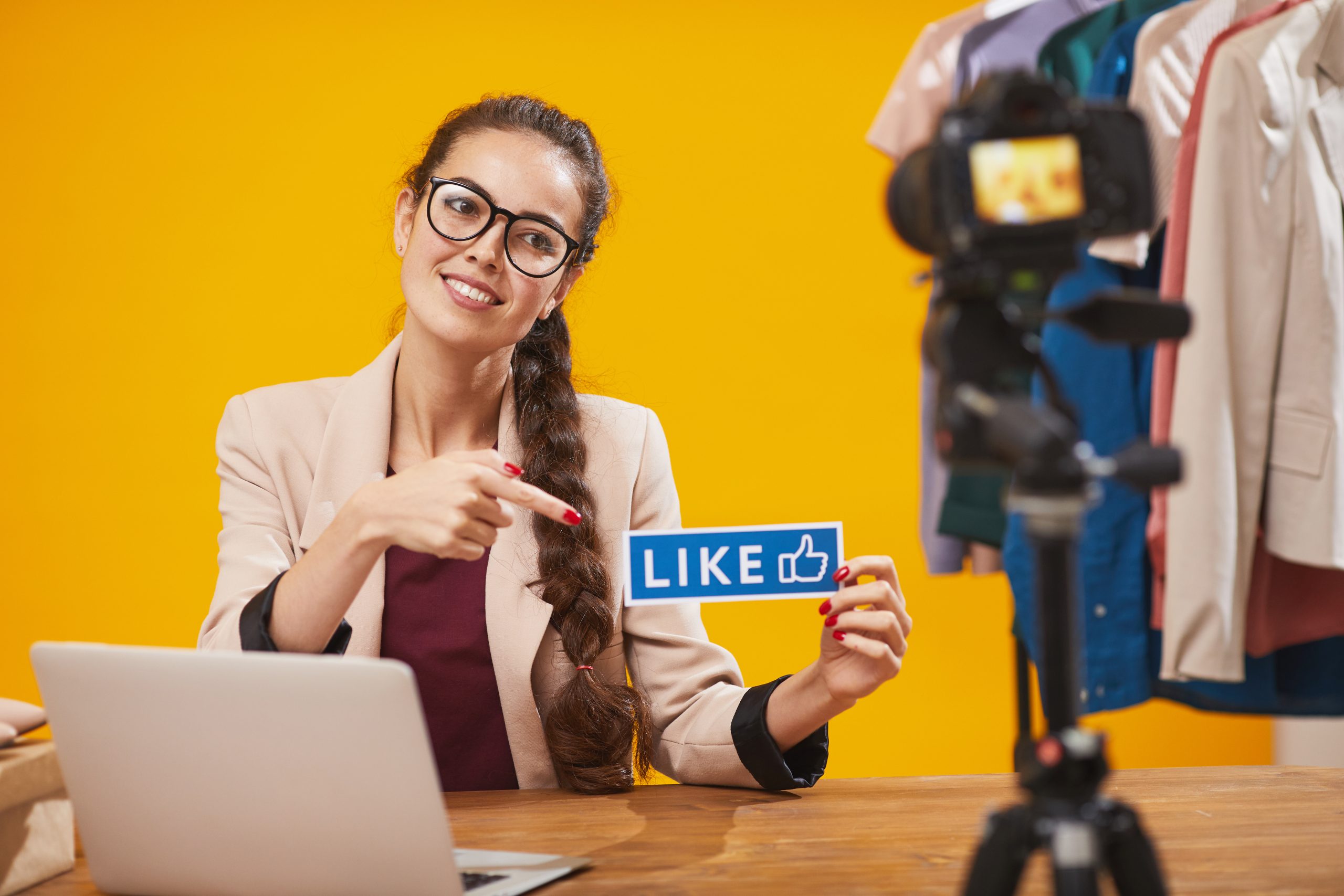 Social Media Influencers Influence Consumer Buying Habits Course